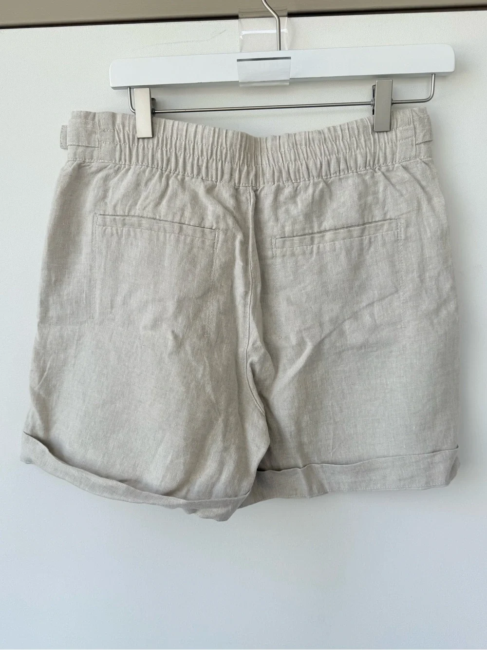 Athleta Voyager 100% Linen Shorts Women's size 8 in Beige